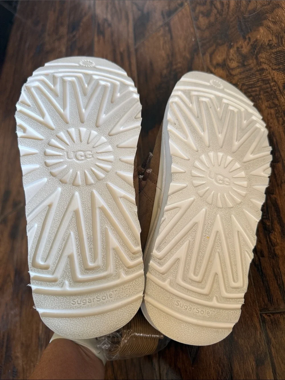 UGG new without